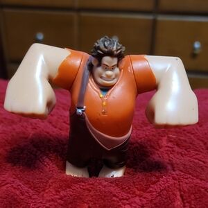 THINKWAY TOYS--DISNEY'S WRECK IT RALPH--3" RALPH ACTION FIGURE